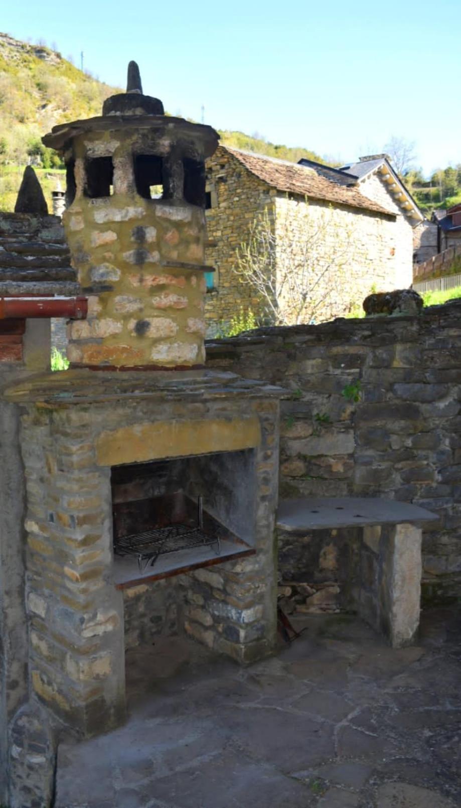 Calzon Ordesa Country house Oto